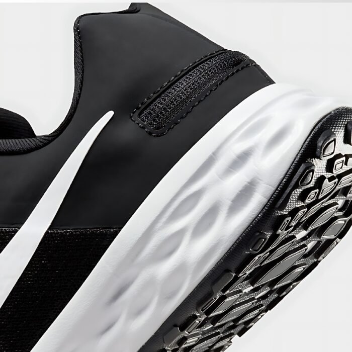Revolution 6 Flyease Running Shoes 4